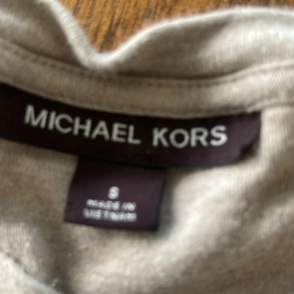 2 Michael Kors crew neck tees short sleeve tshirt MK logo blue beige Sz Small - Picture 3 of 10